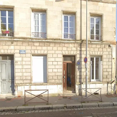 Studio Avec Mezzanine Centre De - 015 *
